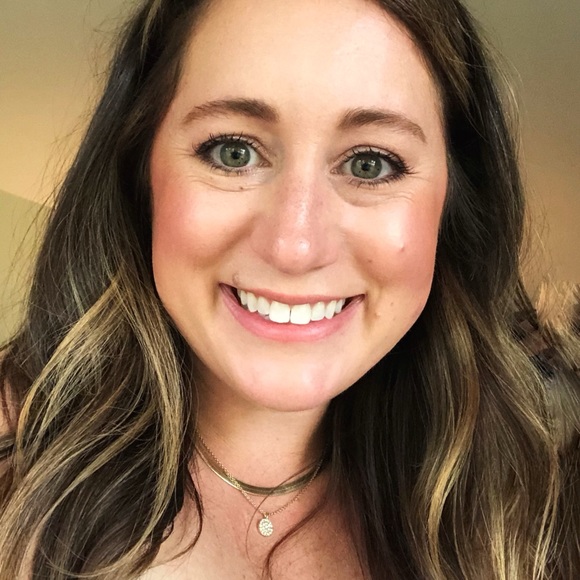 Meet your Posher, Amanda - Picture 7 of 15